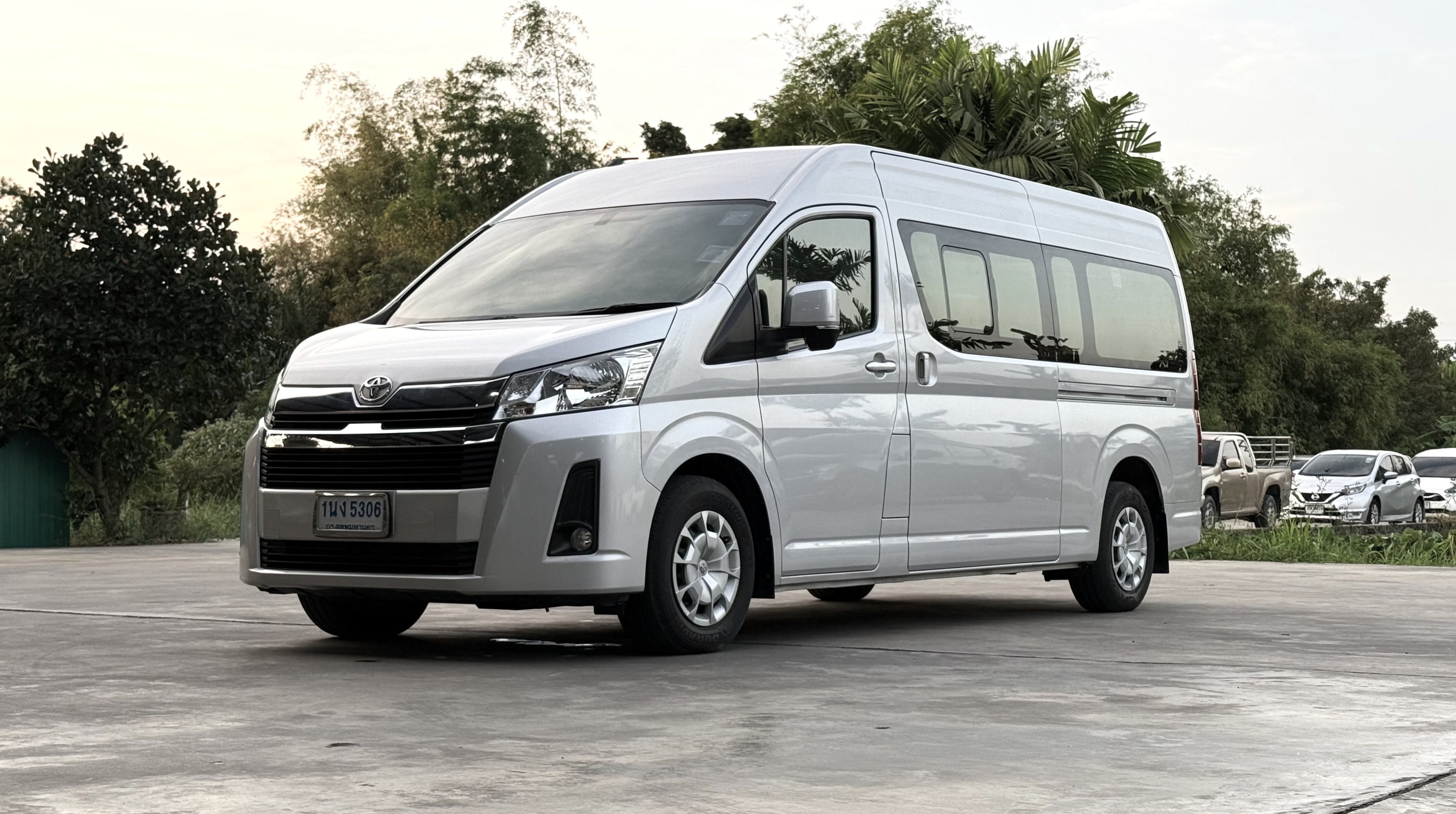 TOYOTA COMMUTER 2.8 GL MT ปี 2022