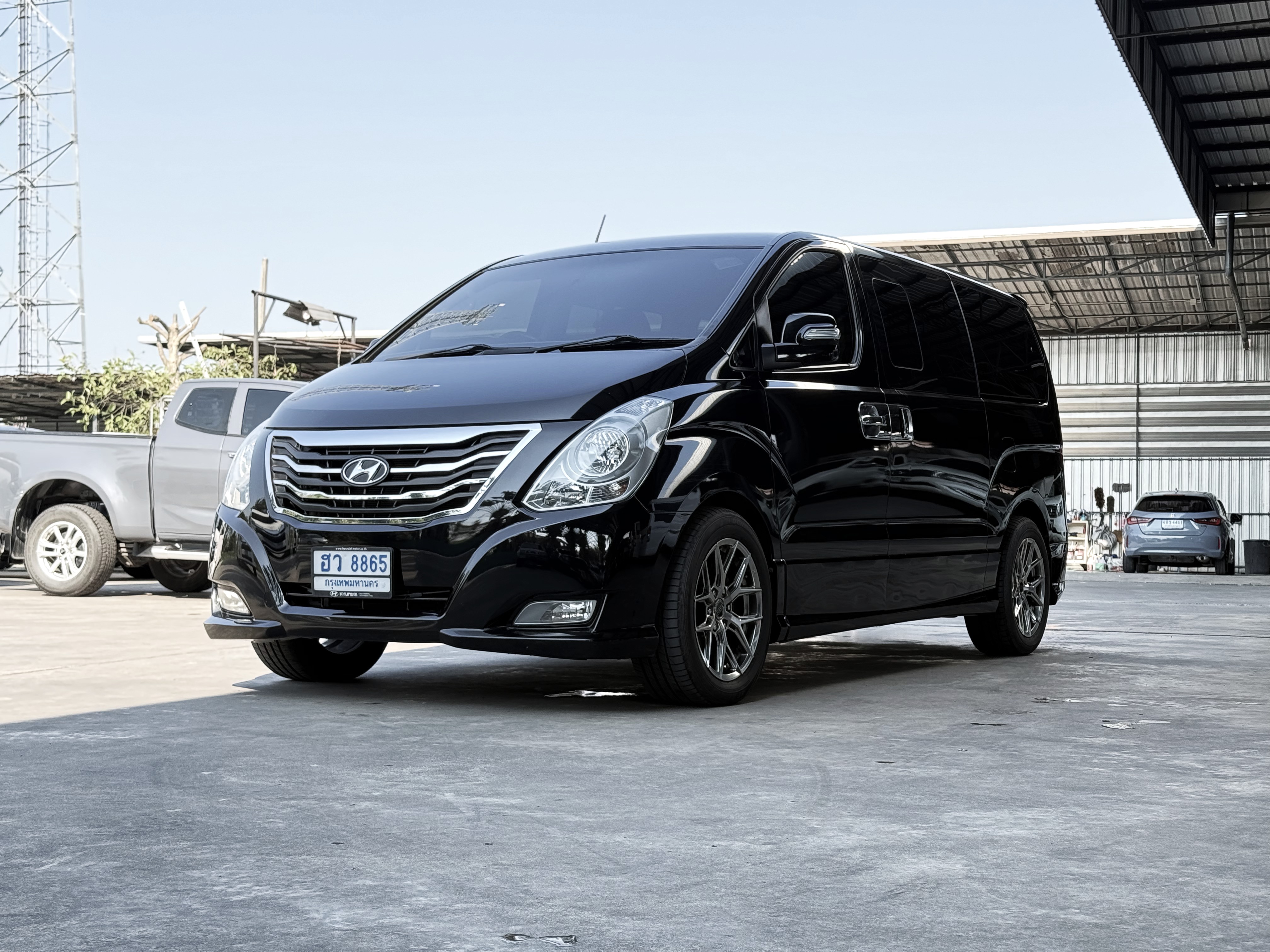 HYUNDAI H-1 2.5 ELITE AT ปี 2015