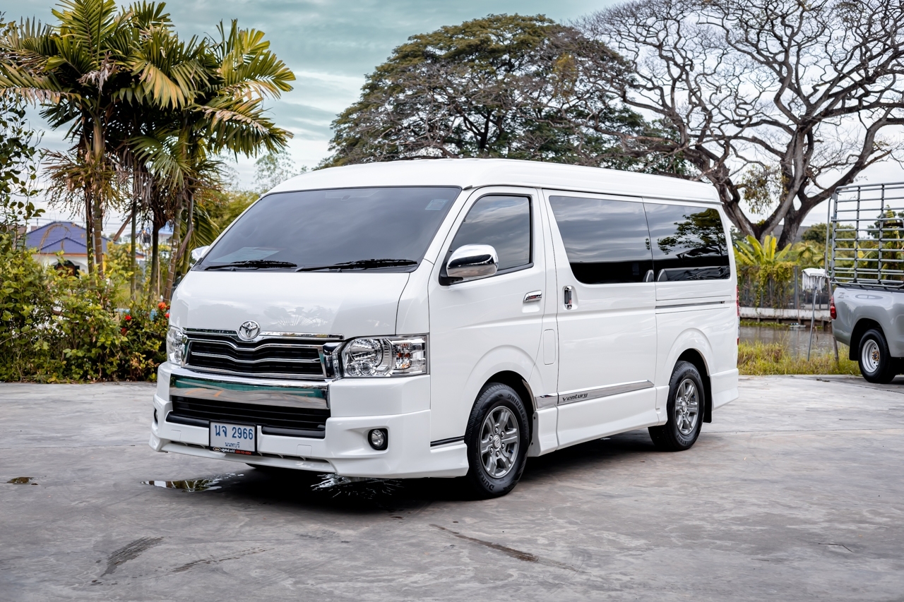 TOYOTA VENTURY 3.0 V AT ปี 2018