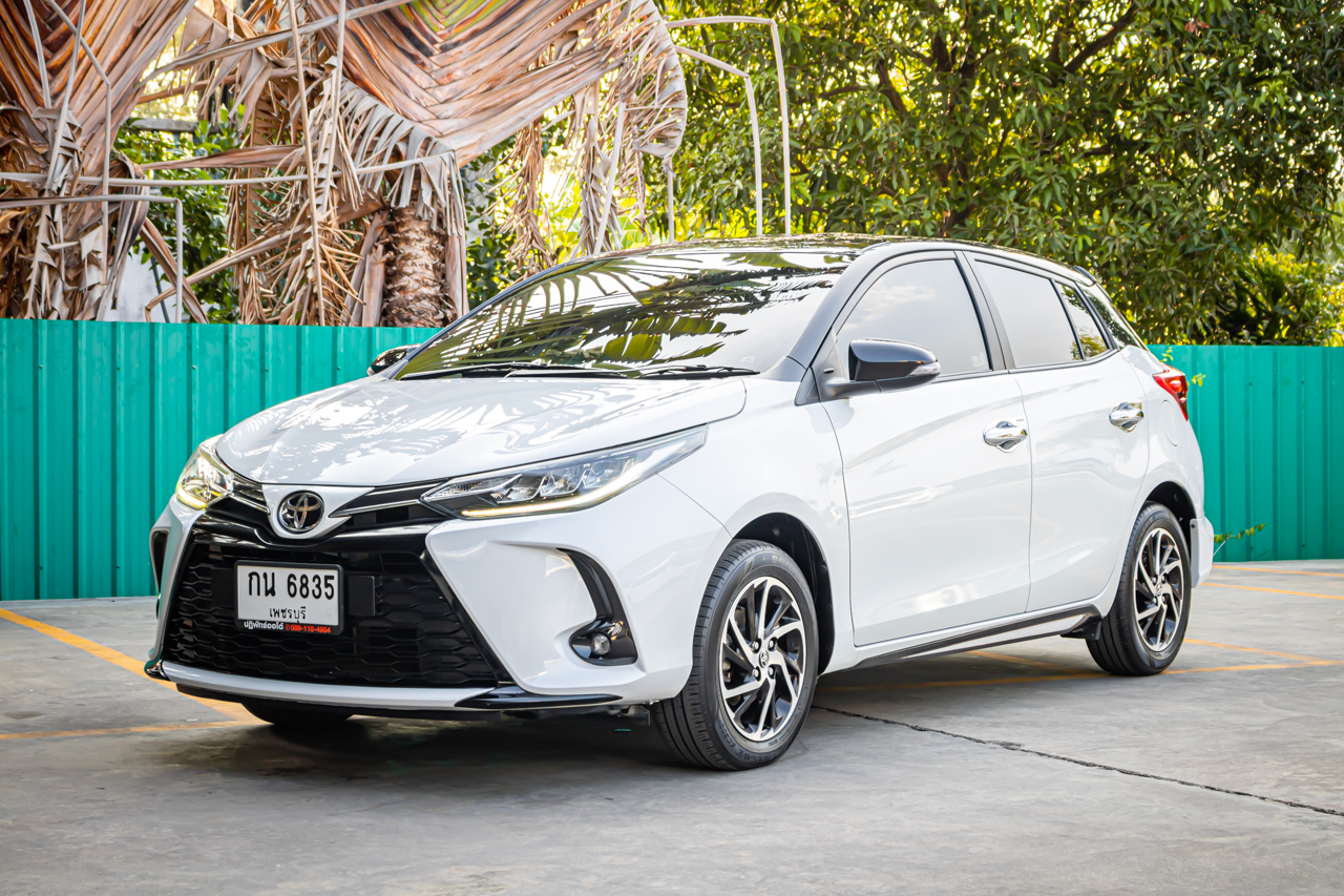 TOYOTA YARIS 1.2 SPORT PREMIUM BLACK ROOF AT 2020