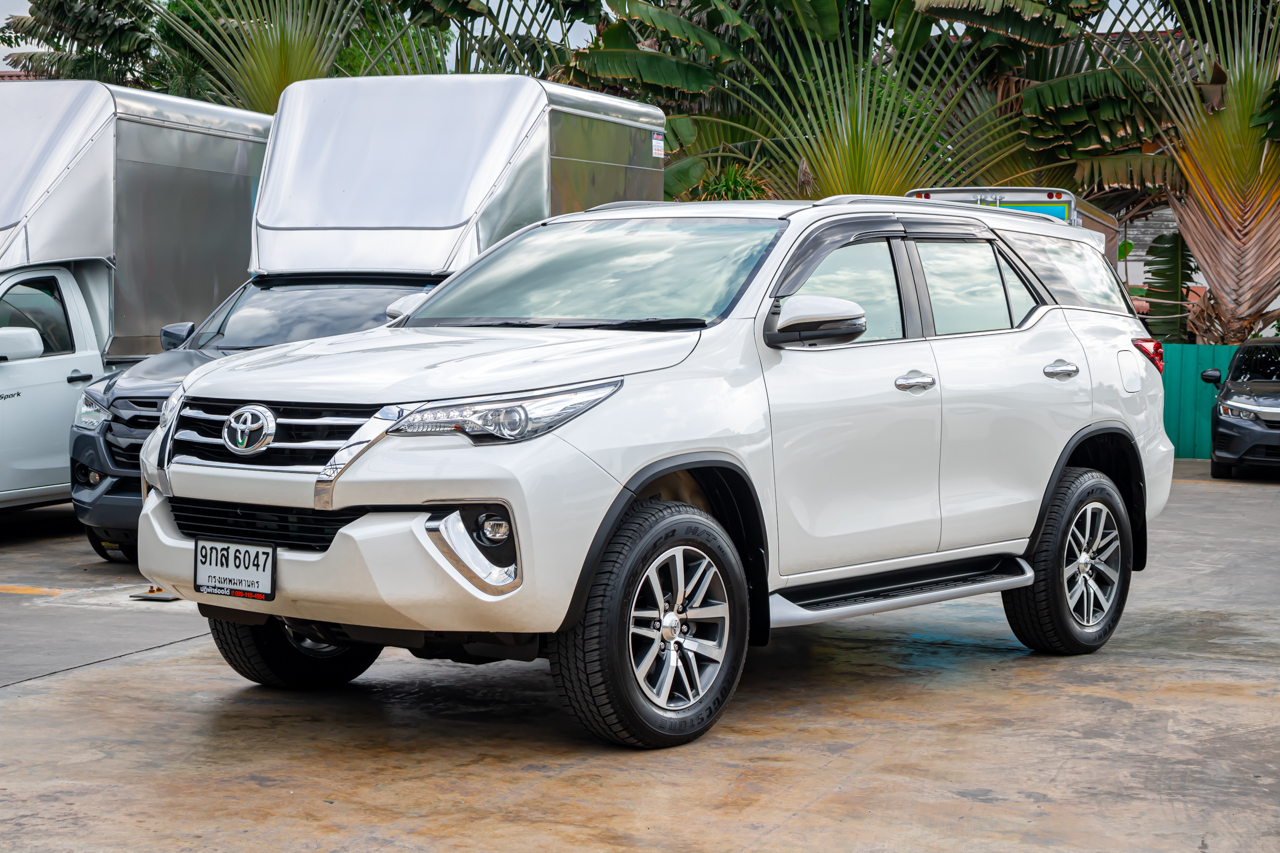 TOYOTA FORTUNER 2.4 V AT ปี 2020