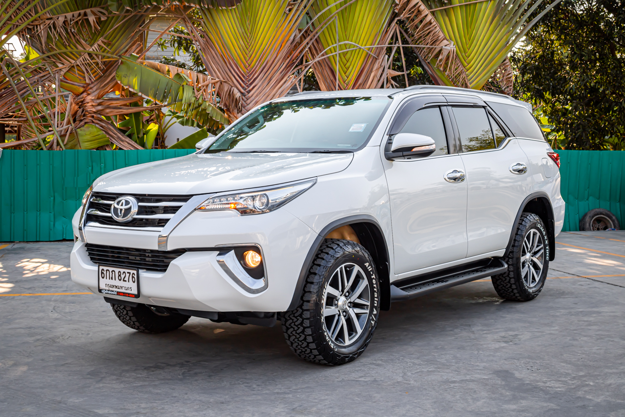 TOYOTA FORTUNER 2.8 V 4WD AT 2017